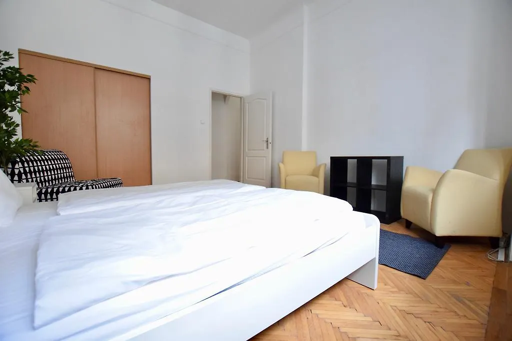Budget Apartment By Hi5 - Akacfa 4 Budapest